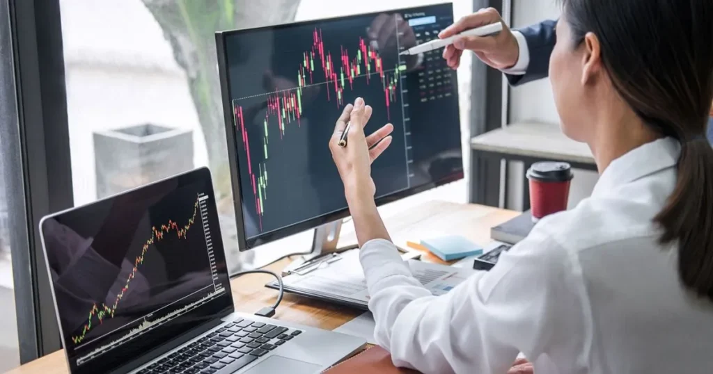 How Forex Swing Trading Works